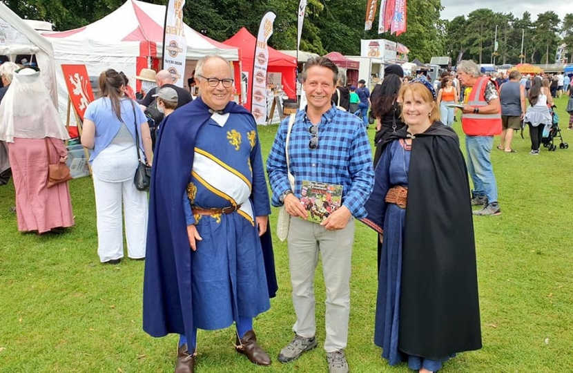 Visiting the Evesham Medieval Festival and Battle of Evesham re